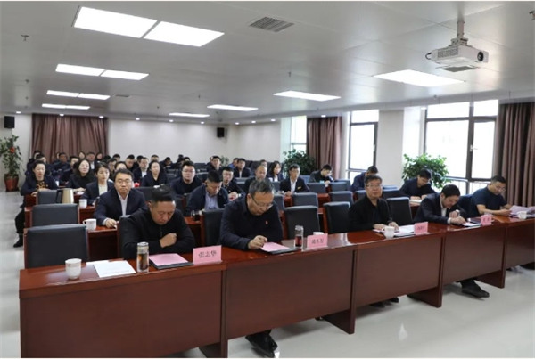 榆陽區(qū)能源發(fā)展有限公司召開第三季度工作總結(jié)會(huì)